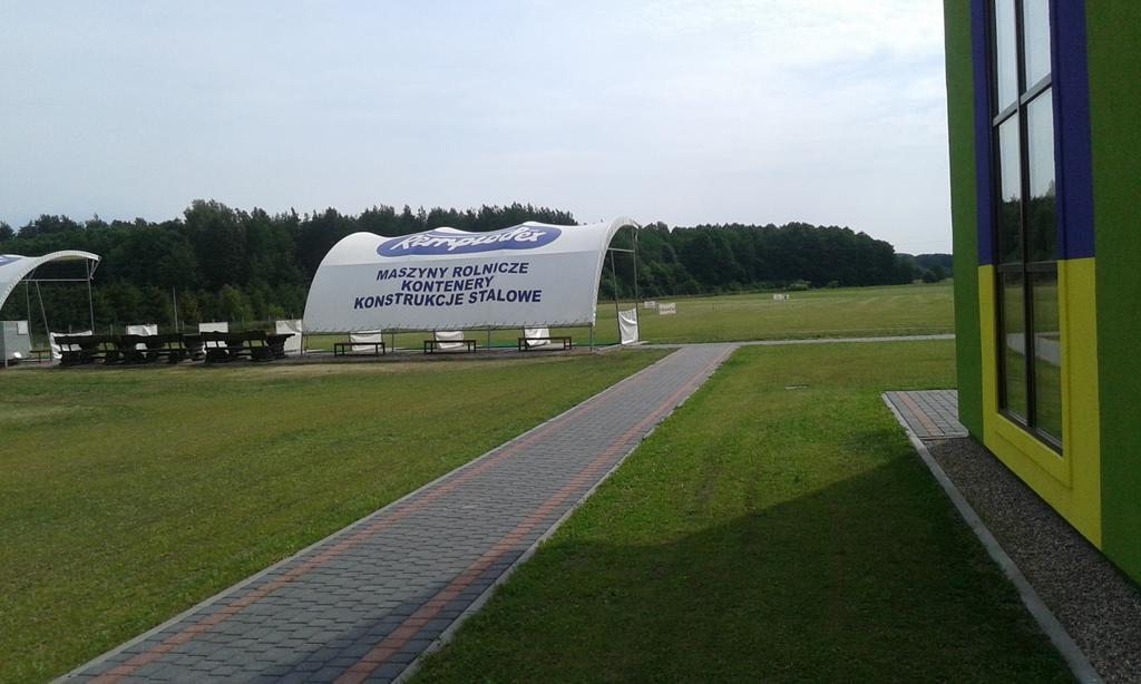 Golf Zajazd Zajaczkowo สวูพสค์ ภายนอก รูปภาพ